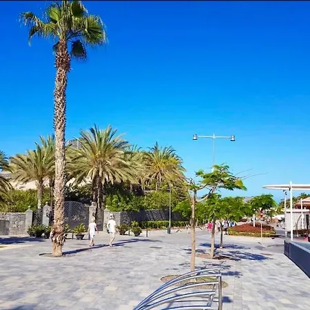 דירה Lovely On Frontline Of Tenerife Beach! אדחה