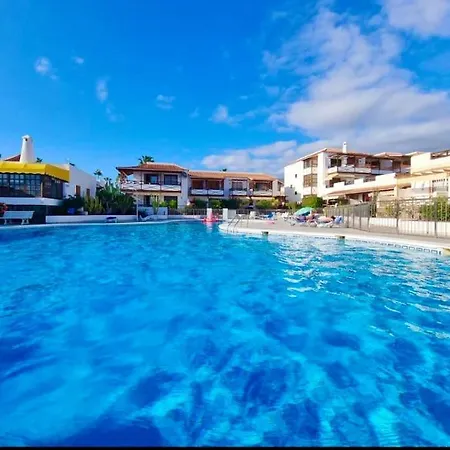 Lovely On Frontline Of Tenerife Beach! * 阿德耶
